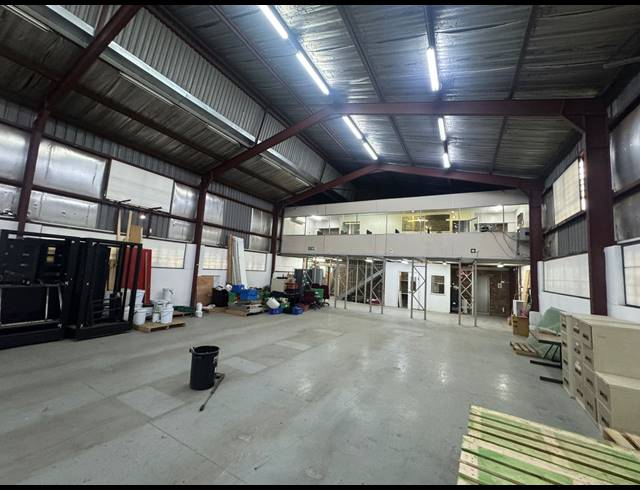 750M² WAREHOUSE TO LET IN HERMANSTAD